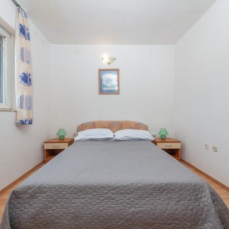 Appartamento Olive Gardens Primošten Esterno foto