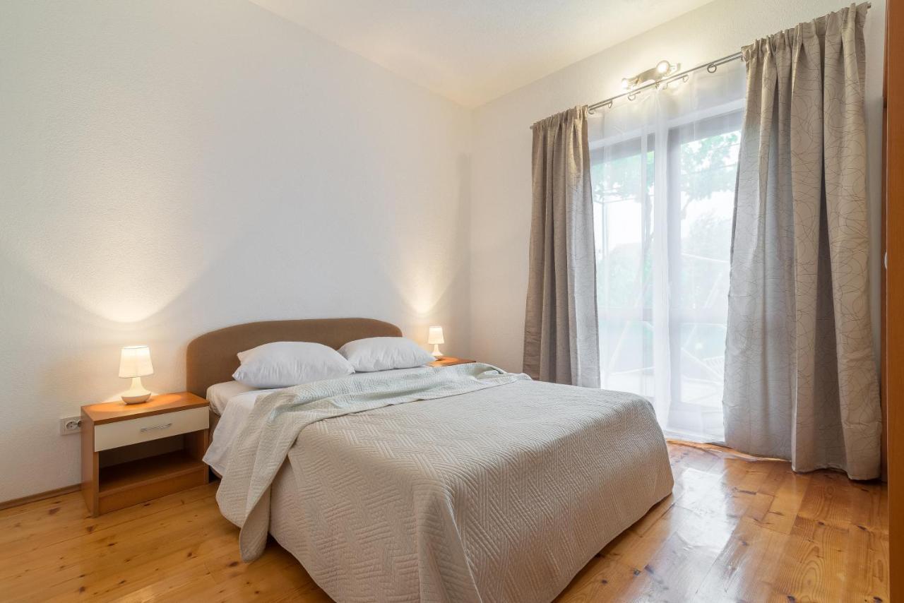 Appartamento Olive Gardens Primošten Esterno foto