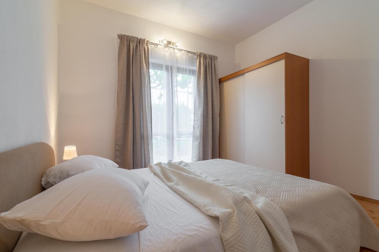 Appartamento Olive Gardens Primošten Esterno foto